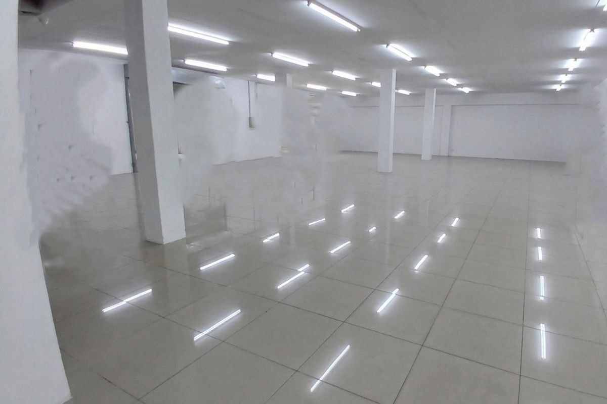 1700 sqm Commercial Property To Let – Richards Bay Central - Photo 3
