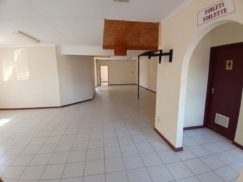 Multiple office To Let in Empngeni central - Photo 2
