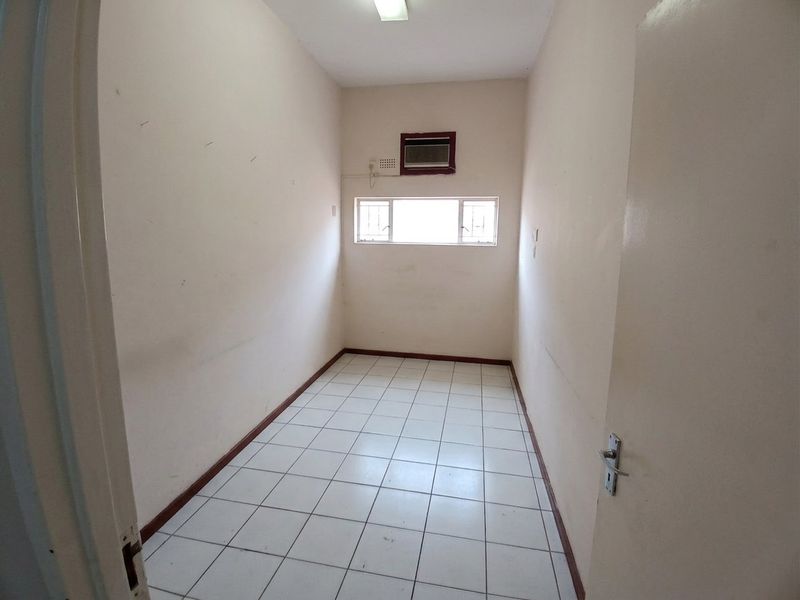 Multiple office To Let in Empngeni central - Photo 9