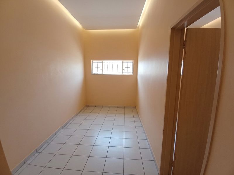 Multiple office To Let in Empngeni central - Photo 8