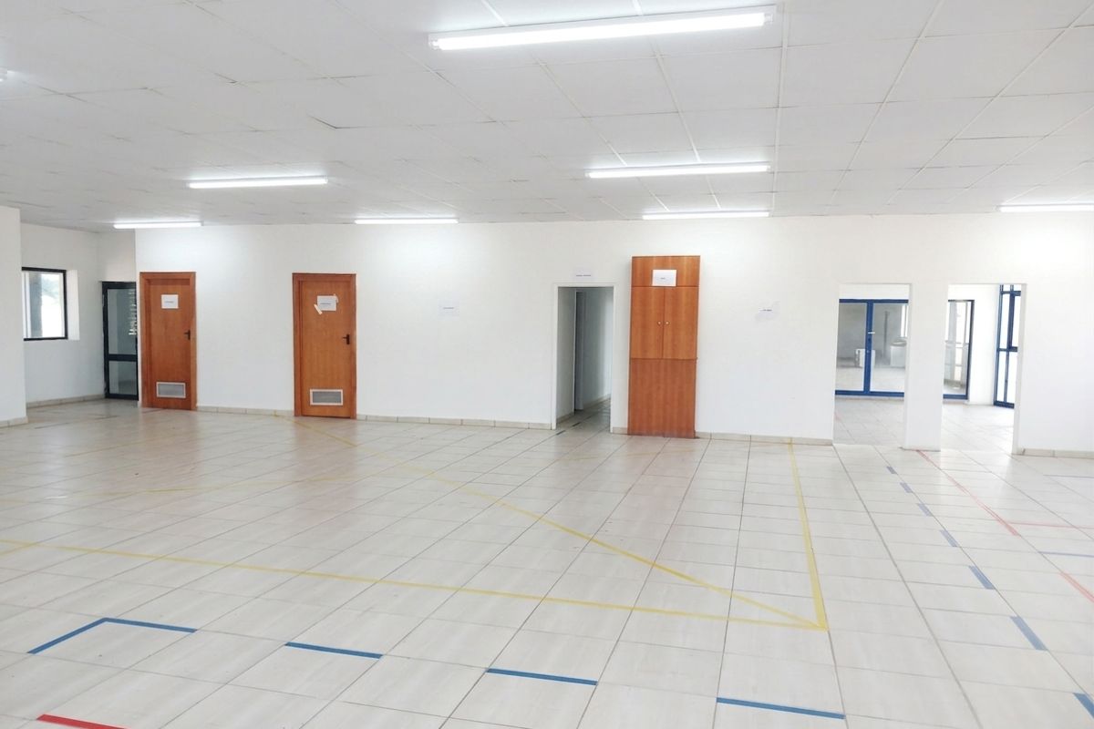 660 sqm Commercial Property To Let – Empangeni Central - Photo 4