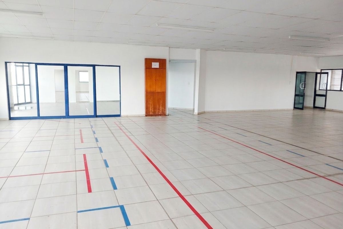 660 sqm Commercial Property To Let – Empangeni Central - Photo 2