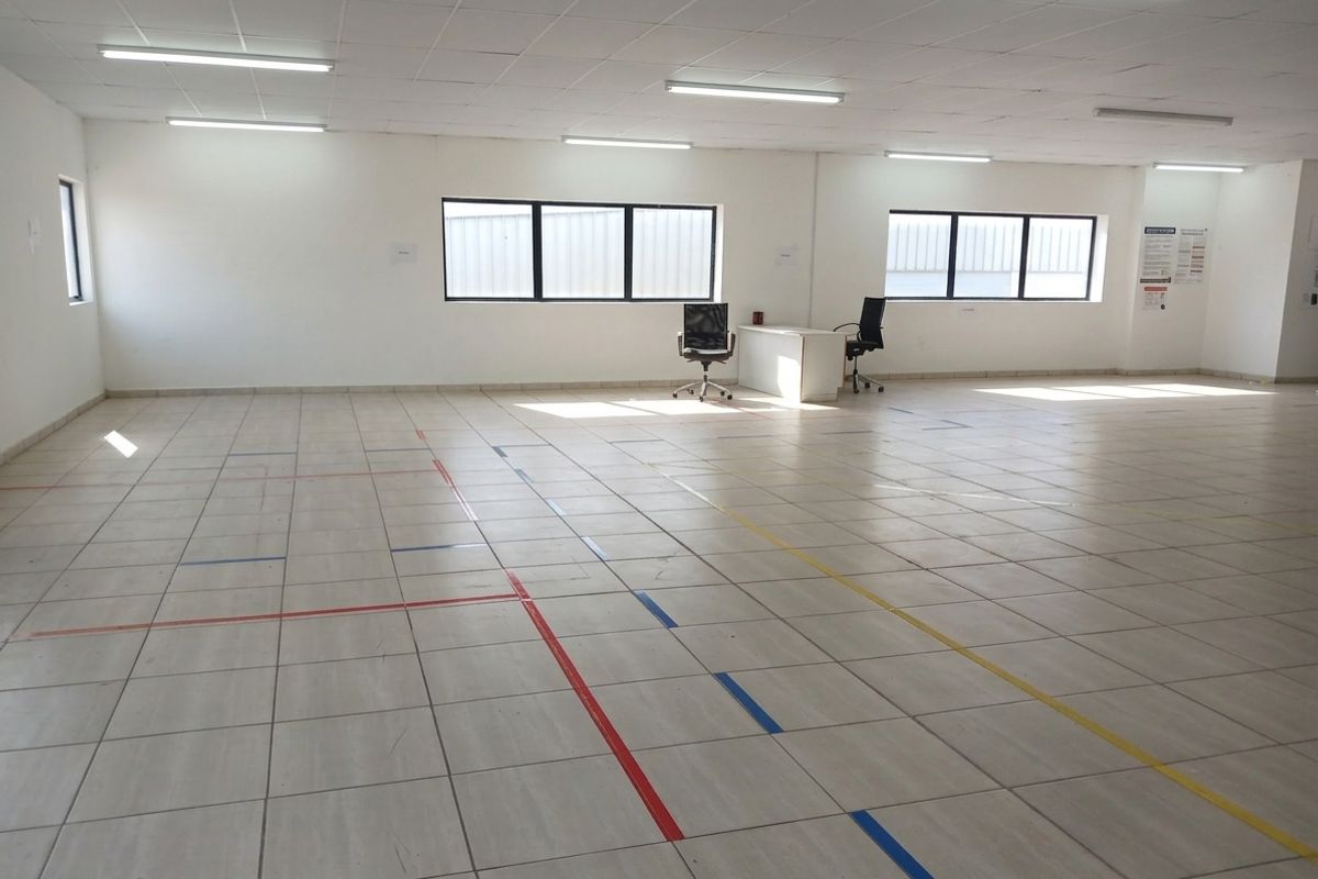 660 sqm Commercial Property To Let – Empangeni Central - Photo 3