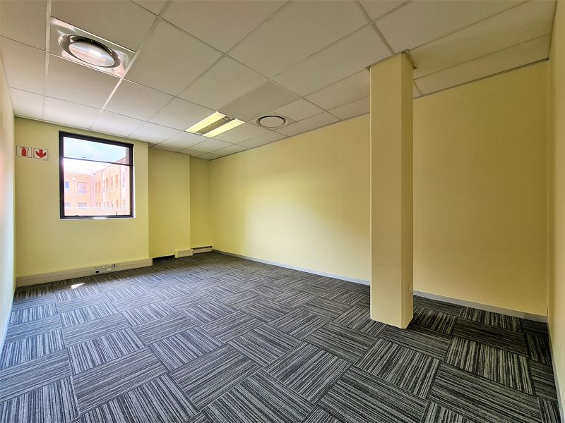 326m2 Office to Let in Quadrum Office Park - Photo 9
