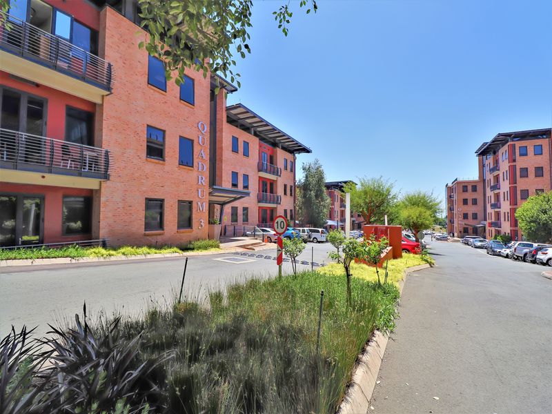 326m2 Office to Let in Quadrum Office Park - Photo 4