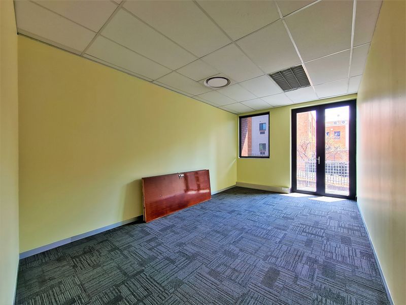 326m2 Office to Let in Quadrum Office Park - Photo 10