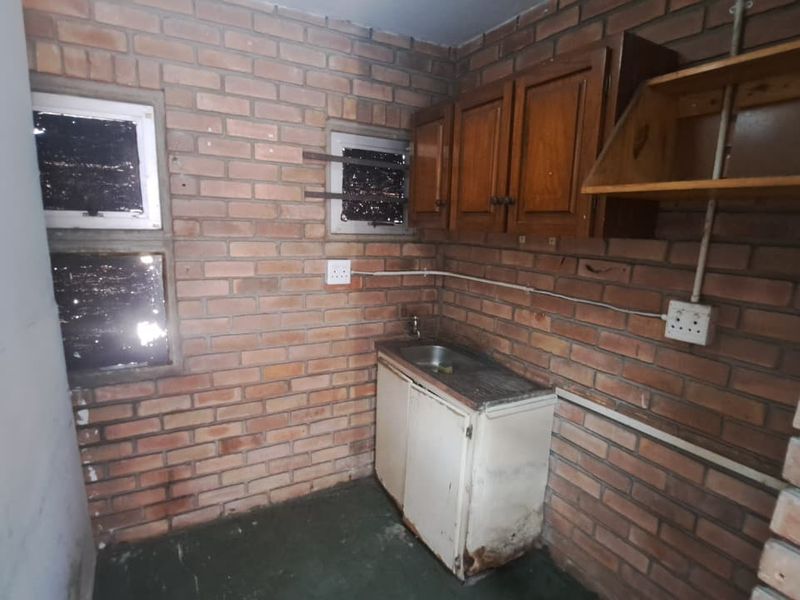 Well-Located 98m2 Workshop To Let in Alton, Richards Bay - Photo 7