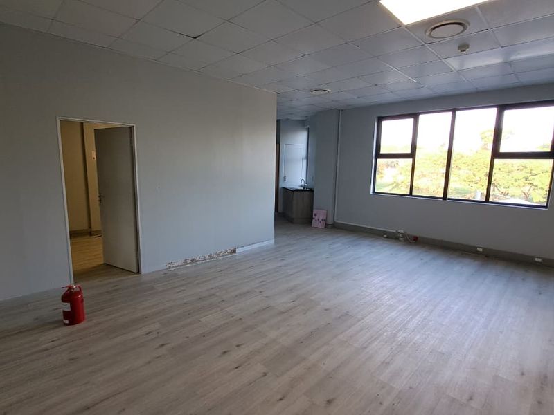 59.18m2 Office Suite To Let | Secure Golf Estate Business Address - Photo 4