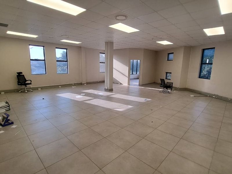 Premium Corporate Office To Let | 118.92m2 on Mzingazi Golf Estate - Photo 2