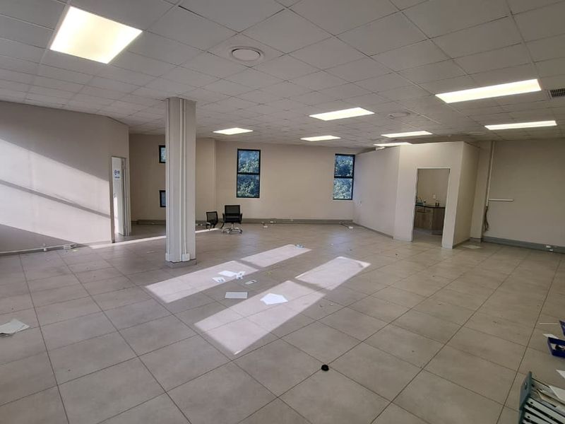 Premium Corporate Office To Let | 118.92m2 on Mzingazi Golf Estate - Photo 3