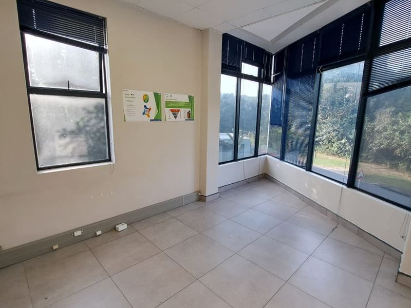 Premium Corporate Office To Let | 118.92m2 on Mzingazi Golf Estate - Photo 4