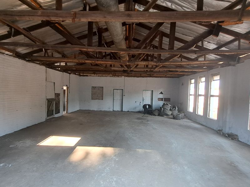 3,000m2 Distribution & Manufacturing Facility To Let – Ready for Occupation - Photo 1