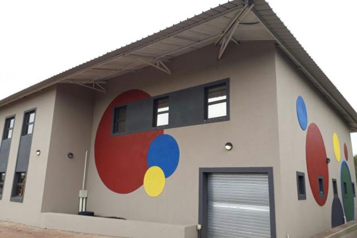 Retail shop with offices for sale in Secunda - Photo 4
