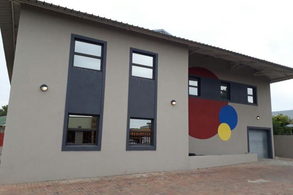 Retail shop with offices for sale in Secunda - Photo 3