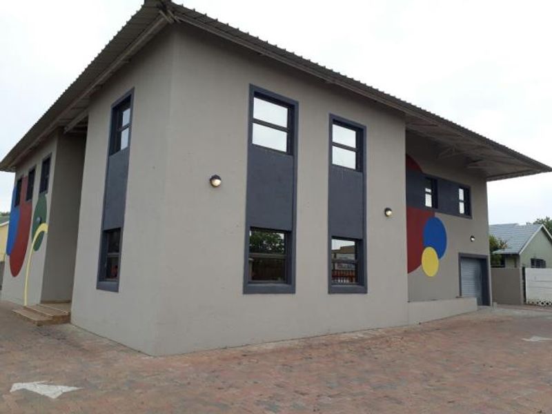 Retail shop with offices for sale in Secunda - Photo 2