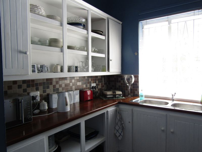 Prime Location - Photo 9
