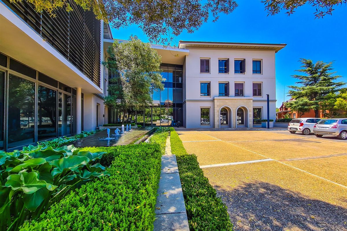 Modern 330m2 Office to Let in Monte Circle, Fourways - Photo 5