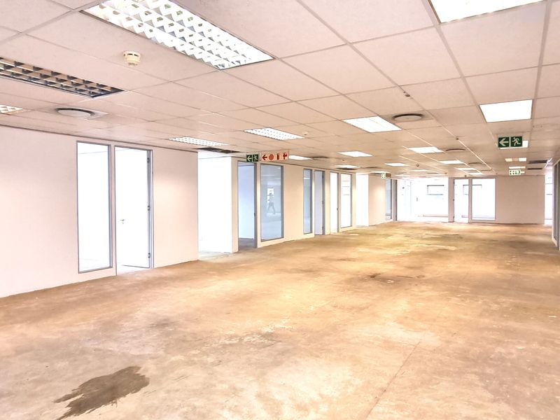 Office space to let in The Woodlands. - Photo 5