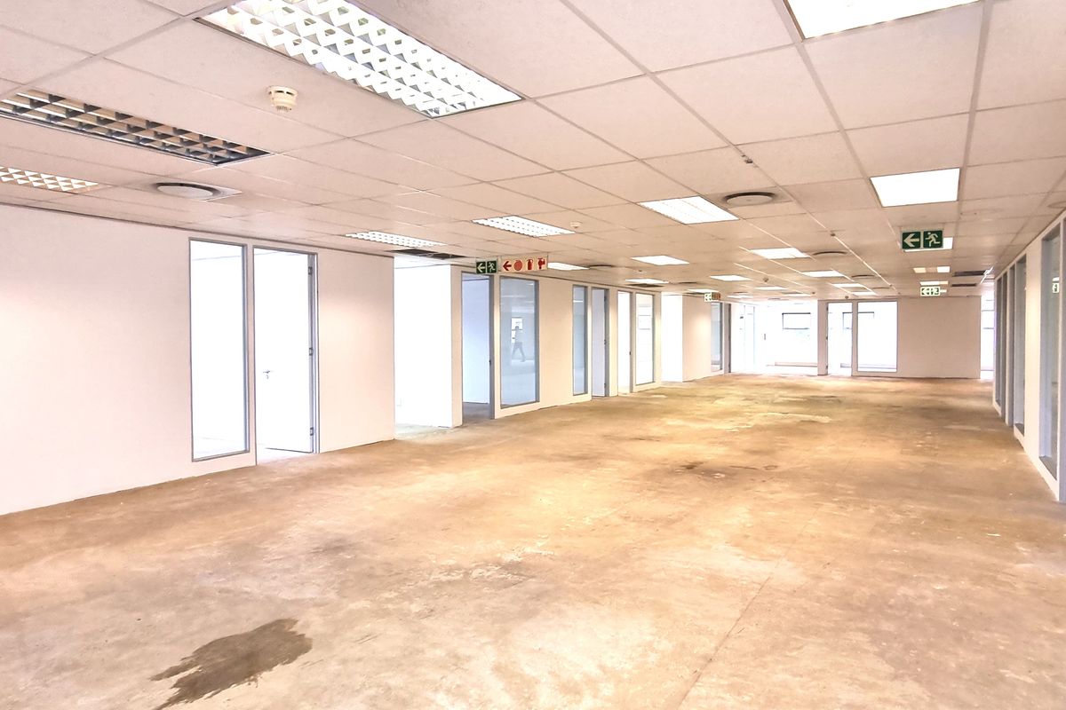 Office space to let in The Woodlands. - Photo 5