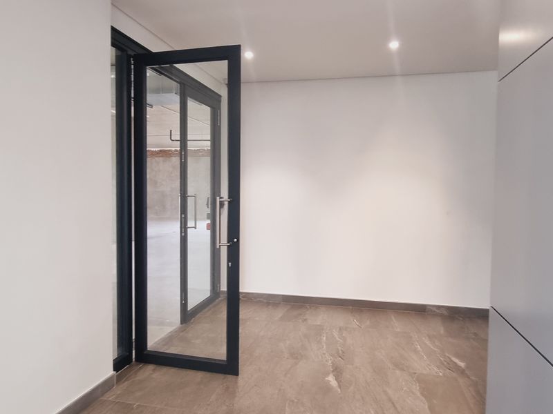 Office to let in Waterfall City - Photo 5