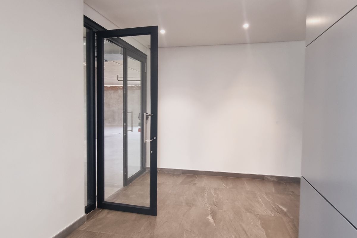 Office to let in Waterfall City - Photo 5