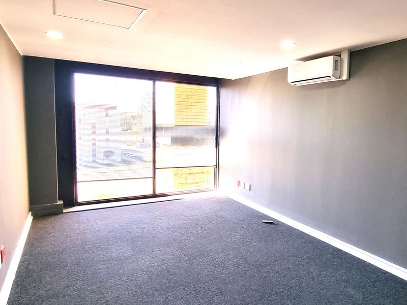 Office space to let in Silverstream Office Park in Bryanston. - Photo 6