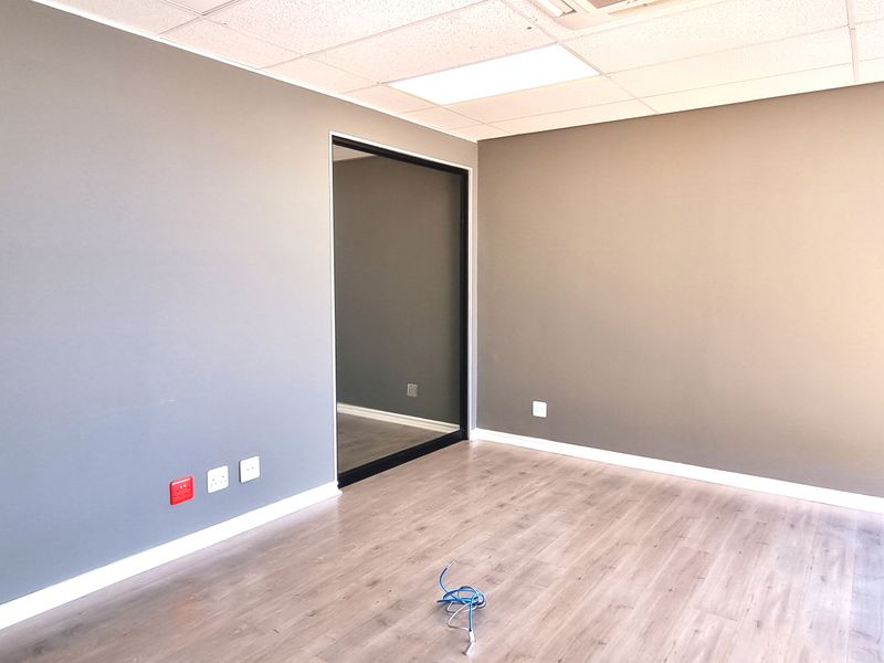 Office space to let in Silverstream Office Park in Bryanston. - Photo 4
