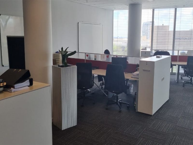 Office space to let in Sandhurst, Sandton - Photo 5