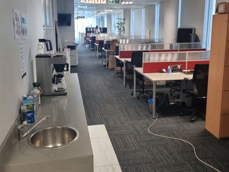 Office space to let in Sandhurst, Sandton - Photo 4