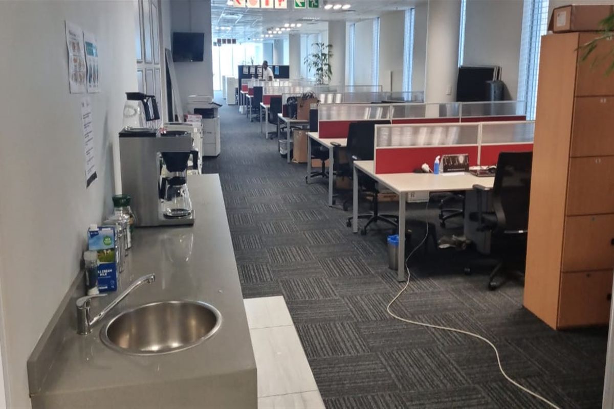 Office space to let in Sandhurst, Sandton - Photo 4