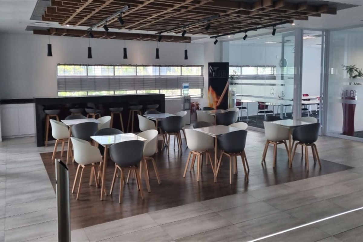 Office space to let in Sandhurst, Sandton - Photo 2