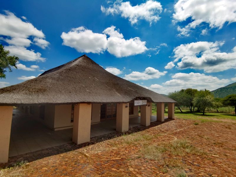 Perfectly Located Lodge close to N4 - Photo 7