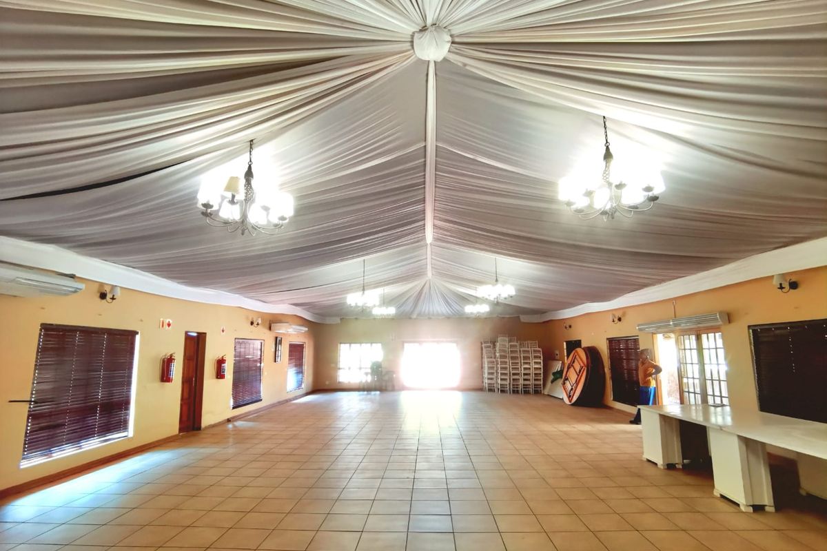 Perfectly Located Lodge close to N4 - Photo 4