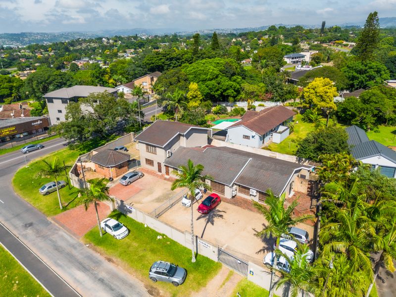 Impressive Commercial Property in the Sarnia/Hatton Estate Heartbeat - Photo 5