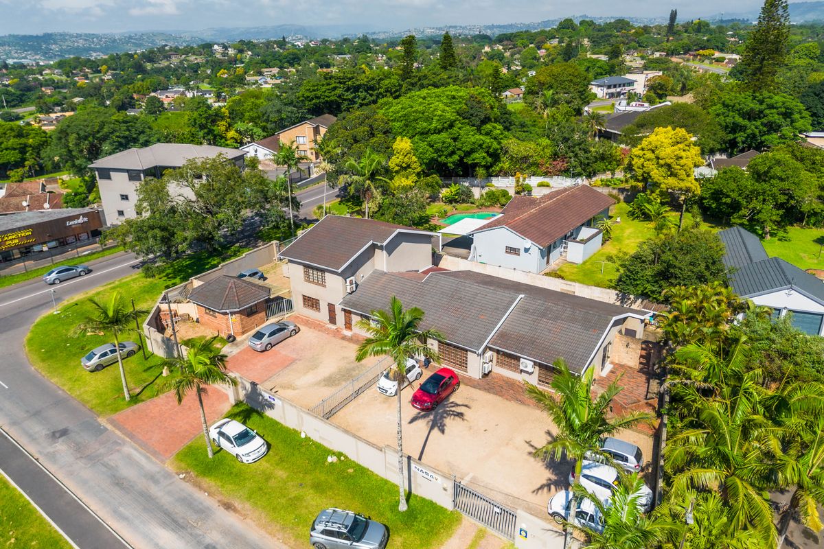 Impressive Commercial Property in the Sarnia/Hatton Estate Heartbeat - Photo 5