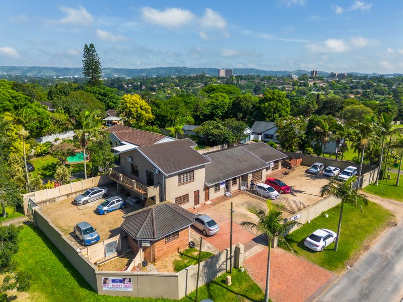 Impressive Commercial Property in the Sarnia/Hatton Estate Heartbeat - Photo 2