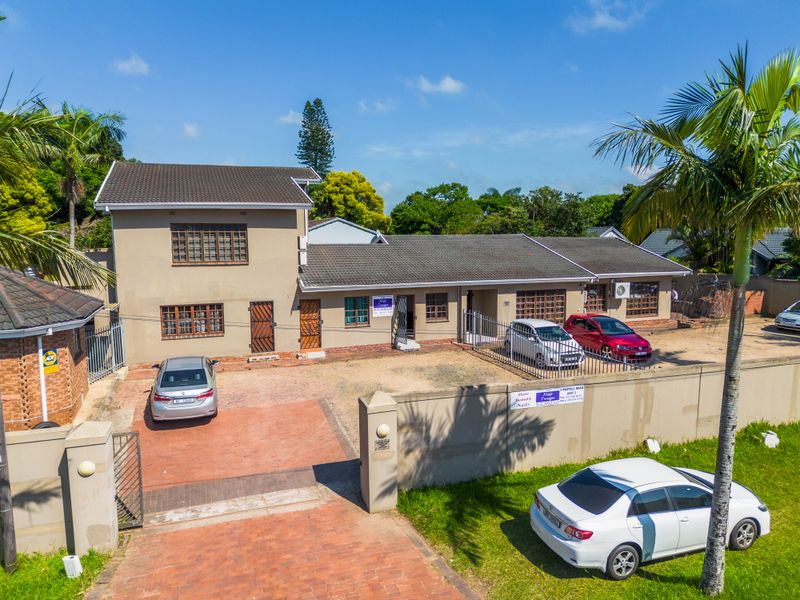 Impressive Commercial Property in the Sarnia/Hatton Estate Heartbeat - Photo 3