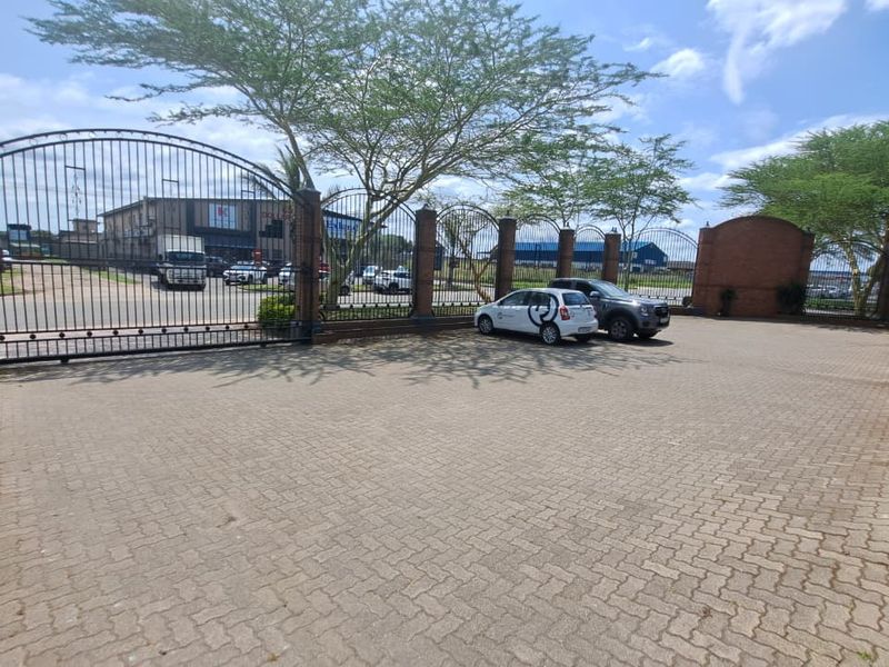Centrally Located 83m2 Office Suite To Let – Richards Bay CBD - Photo 3