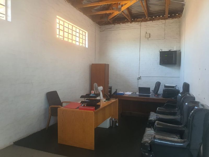 800m2  80 Amp Factory TO LET in Clayville - NO LOADSHEDDING - Photo 10
