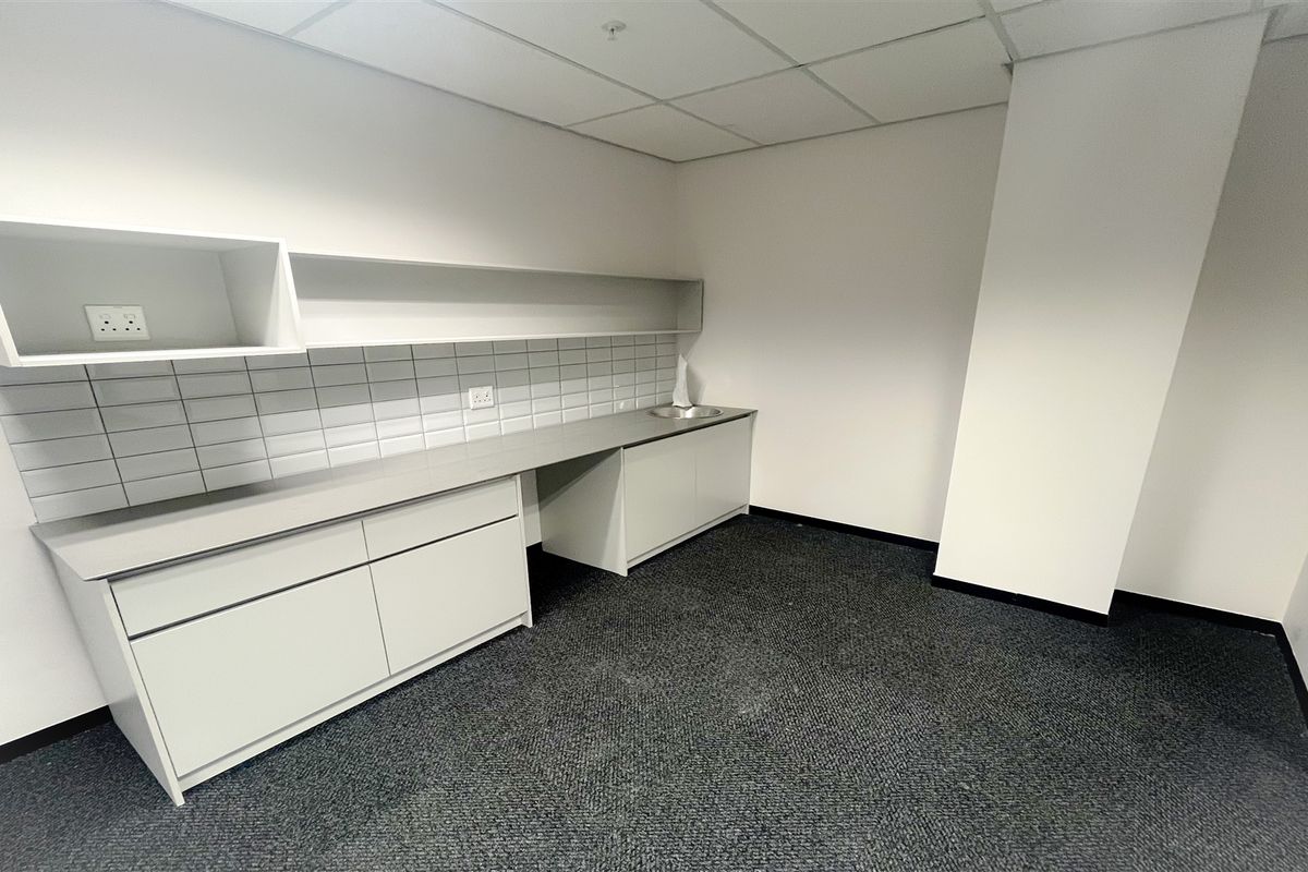 Office space to let - Photo 4