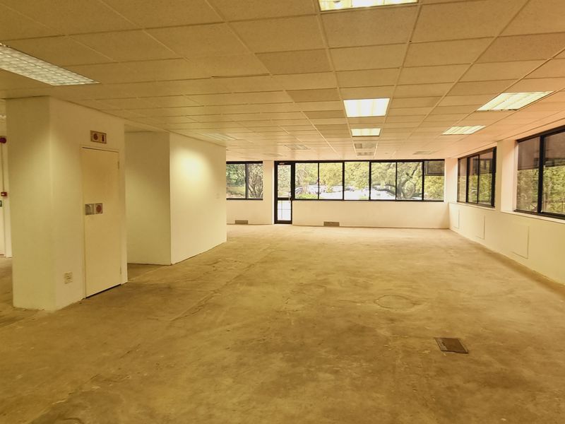 Office space to let in The Woodlands Office Park - Photo 10
