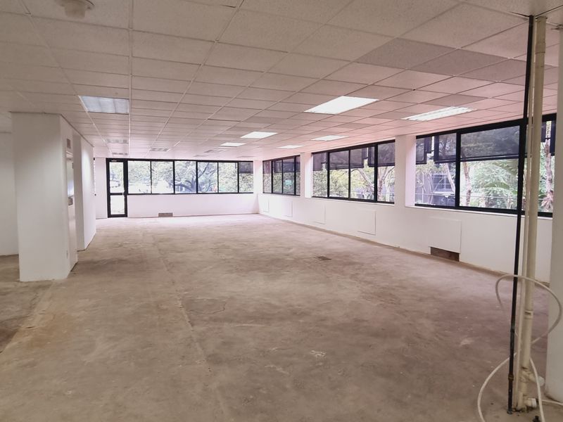 Office space to let in The Woodlands Office Park - Photo 4