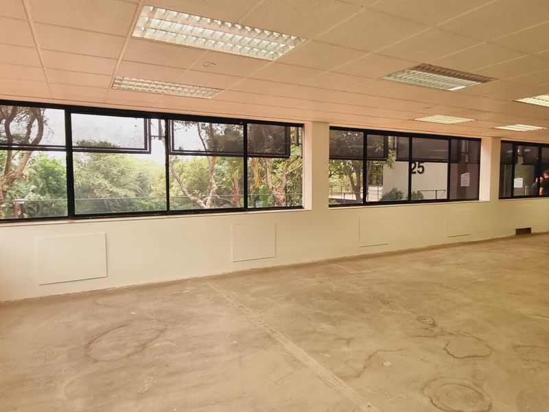 Office space to let in The Woodlands Office Park - Photo 9