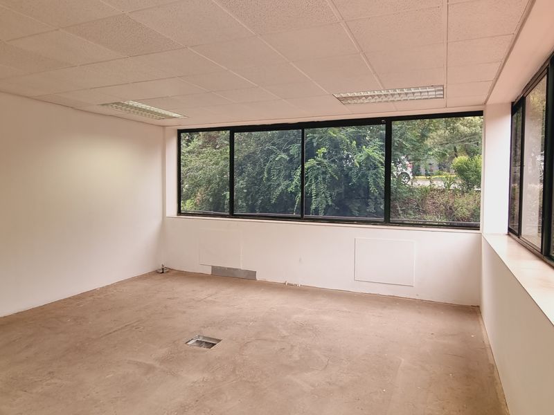 Office space to let in The Woodlands Office Park - Photo 5