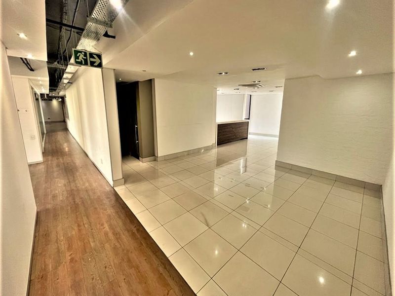 Office space to let in Rosebank - Photo 5