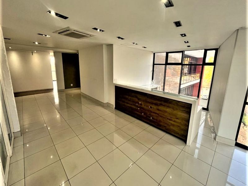 Office space to let in Rosebank - Photo 4