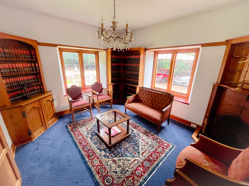 Office space for sale in Parktown - Photo 2