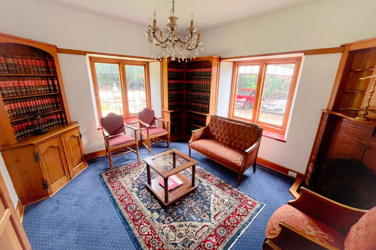 Office space for sale in Parktown - Photo 2