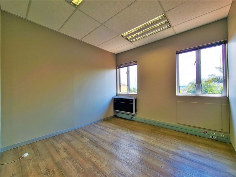 365m2 Open Plan Office to Let in Waterford Office Park - Photo 8
