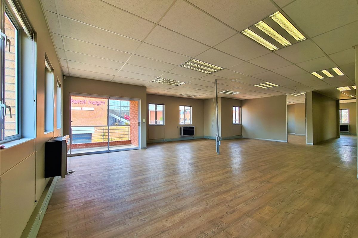 365m2 Open Plan Office to Let in Waterford Office Park - Photo 2